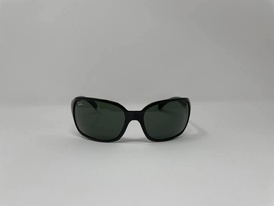 Ray Ban RB4068 Unisex sunglasses